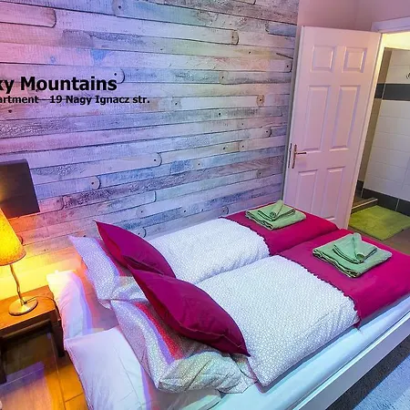 Apartment Little Americas Courts Budapest
